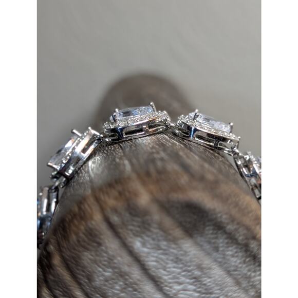Teardrop Halo CZ Tennis Adjustable White Gold Plated Silver Tone Pull Bracelet - Picture 3 of 7